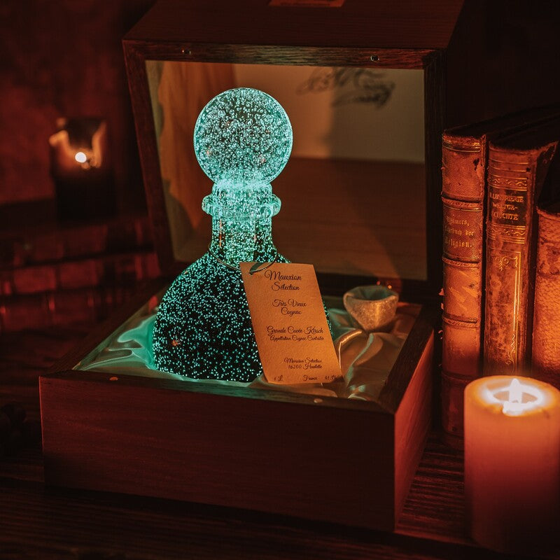 Mauxion Cognac Grande Cuvee Kirsch - mit Karaffe Shiny Bottle